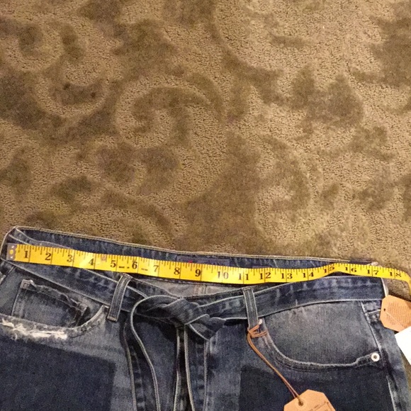 Shorts - Picture 3 of 4